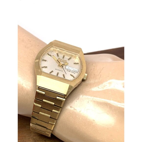 Bulova Accutron Men's Watch Vintage 1970's N7 Swiss Quartz 3669 Gold Steel 35mm - Picture 5 of 16